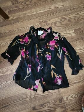 Vintage TESS Floral Ruffle Blouse‎ in Black with Pink Flowers